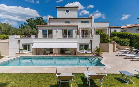 Villa Mandara 8+2: Swimming Pool, Residential Area, Home, House, Estate, Mansion, Resort, Hacienda, Villa, Balcony