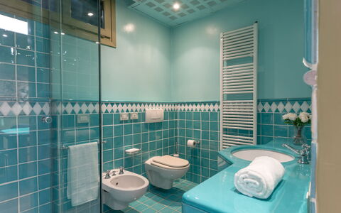 La Scuderia 8: Interior Design, Flooring, Floor, Plumbing Fixture, Ceiling, Bathroom, Room, Tap, Plumbing, Tile