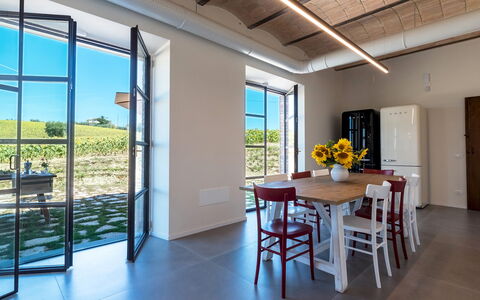 La Buona Maniera 10: Furniture, Table, Chair, Kitchen & Dining Room Table, Glass, Dining Room, Wood Stain, Hardwood, Restaurant, Daylighting