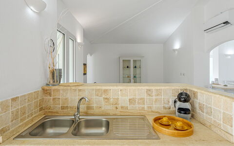 Villa la Maddalena 6+2: Wall, Interior Design, Flooring, Ceiling, Countertop, Floor, Plumbing Fixture, Room, Lighting, Kitchen