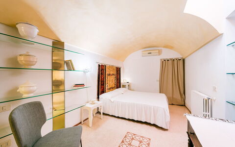Villa dei Glicini 8+2: Wall, Interior Design, Floor, Flooring, Furniture, Ceiling, Bedroom, Room, Bed, Lighting