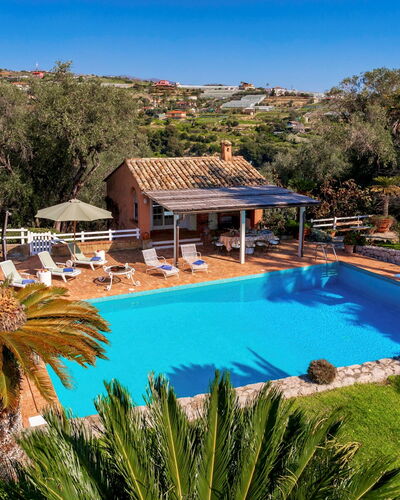 Villa la Cicaliera 10: Blue, Swimming Pool, Resort, Eco Hotel, Outdoor Furniture, Leisure, Hacienda, Sunlounger, Hotel