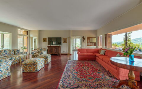 Villa Lia 10: Furniture, Couch, Flooring, Interior Design, Floor, Wood, Ceiling, Living Room, Room