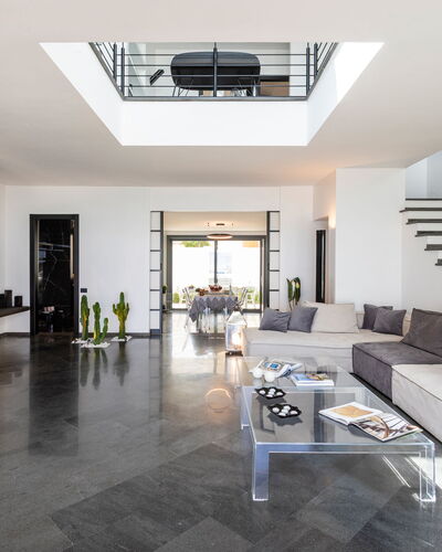 Dimora Egadina Giovanni 4+4: Furniture, Interior Design, Flooring, Floor, Couch, Ceiling, Living Room, Home, Table, Lighting