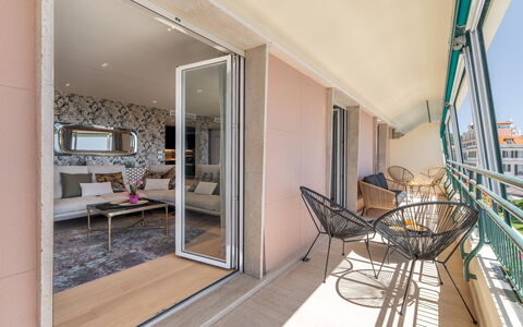 Dimora Mareblu 6: Wood, Furniture, Interior Design, Floor, Flooring, Apartment, Chair, Balcony, Ceiling, Wood Stain