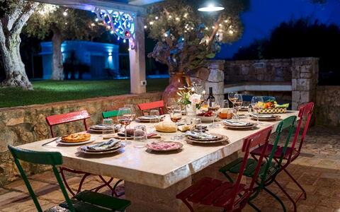 Trullo Magnifico 8: Furniture, Table, Tableware, Chair, Outdoor Table, Kitchen & Dining Room Table, Food, Outdoor Furniture, Tablecloth, Restaurant