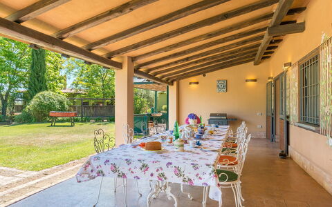 Montepietraia e San Martino 18: Home, Garden, Estate, Shade, Farmhouse, Hacienda, Villa, Yard, Eco Hotel, Backyard