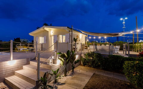 Casetta del Pescatore 4: Shade, Balcony, Deck, Outdoor Structure, Villa, Hotel, Eco Hotel, Resort, Houseplant