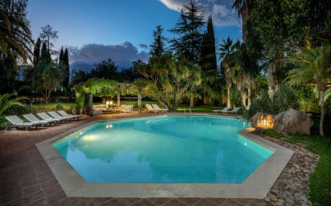 Linera 10: Swimming Pool, Resort, Eco Hotel, Outdoor Furniture, Water Feature, Shade, Thermae, Sunlounger, Garden, Landscaping