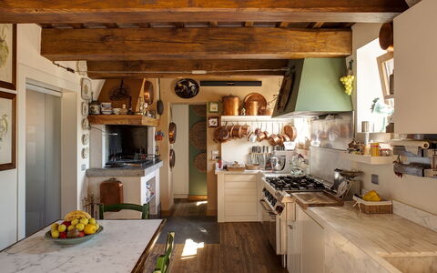 Casa Eugenia 8: Furniture, Kitchen, Interior Design, Wood, Countertop, Flooring, Lighting, Cabinetry, Home, Ceiling