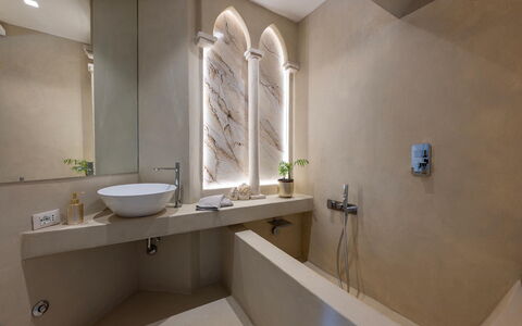 Villa Corte Sant'Anna 6+2: Wall, Plumbing Fixture, Flooring, Interior Design, Floor, Tap, Bathroom, Plumbing, Lighting, Bathtub