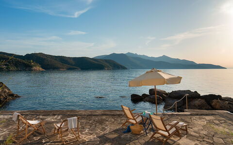 Villa Il Faro 10: Water, Blue, Body Of Water, Mountainous Landforms, Mountain, Coastal And Oceanic Landforms, Coast, Horizon, Sea, Hill
