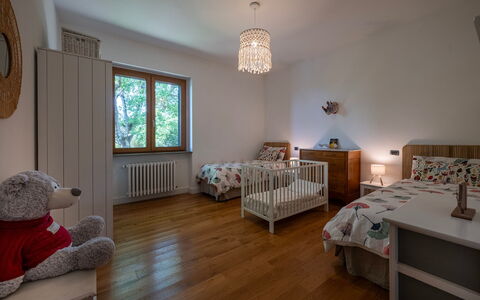 Villa Il Ritiro 8: Furniture, Bed, Interior Design, Bedroom, Wall, Flooring, Floor, Bedding, Wood, Ceiling