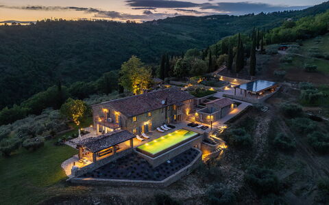 Tenuta Santa Cristina 10: Estate, Eco Hotel, Resort, Mansion, Villa, Swimming Pool, Landscaping, Farmhouse, Courtyard, Mountain Village
