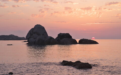 Villa Portobello 10+2: Sky, Water, Rock, Horizon, Dusk, Sunset, Afterglow, Sea, Coastal And Oceanic Landforms