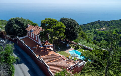Villa Fiola 8: Estate, Hacienda, Villa, Eco Hotel, Resort, Swimming Pool, Mansion, Farmhouse