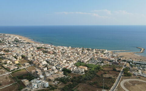 Villa Patrizia: Sky, Daytime, Horizon, Coast, Sea, Coastal And Oceanic Landforms, Ocean, Shore, Aerial Photography, Beach