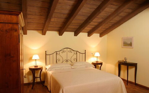 Accommodation:&nbsp;Double Room Moon