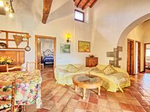 Accommodation:&nbsp;Montescalari 6