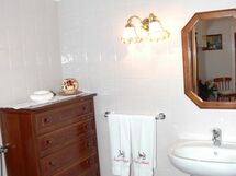 Accommodation:&nbsp;Carcheri 1