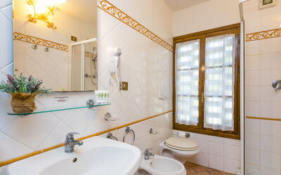 Accommodation:&nbsp;Montereggi 815.7
