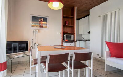 Accommodation:&nbsp;La Cava 100.8