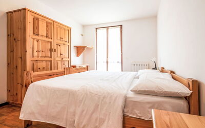 Accommodation:&nbsp;Lembondel 250.3