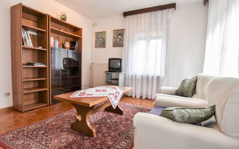 Accommodation:&nbsp;La Busa 100.2
