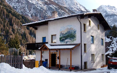 Alleghe 100: Snow, Mountain, Building, Sky, Property, Window, Nature, House, Slope, Tree