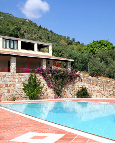 Cardedu 100: Water, Cloud, Plant, Sky, Daytime, Property, Building, Swimming Pool, Azure, Body Of Water