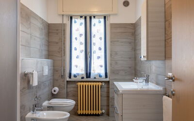 Accommodation:&nbsp;Letizia 100.9