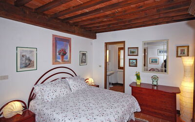 Accommodation:&nbsp;Chiesanuova 1