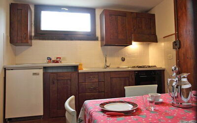 Accommodation:&nbsp;Cantina