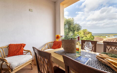 Accommodation:&nbsp;Csa - 15, Baia de Bahas 300.25