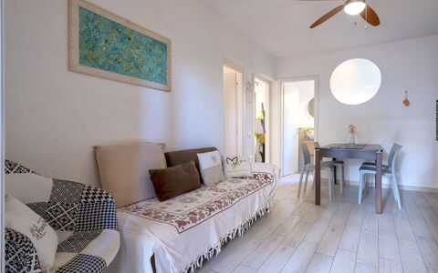 Accommodation:&nbsp;D4 - I1, Baia de Bahas 300.24