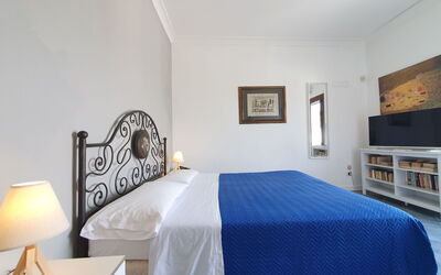 Accommodation:&nbsp;La Rosa sul Mare 360.3