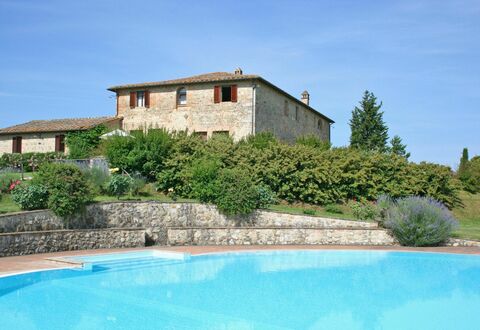 San Donnino: Property, Swimming Pool, House, Building, Real Estate, Home, Villa, Residential Area, Estate, Leisure