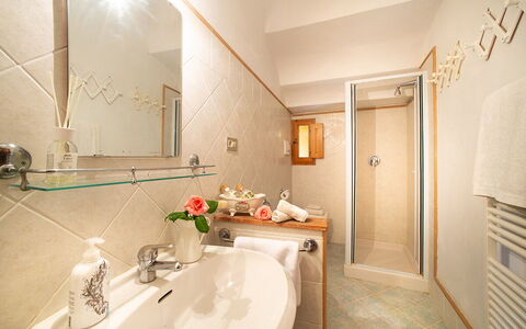 Le Vasche: Room, Bathroom, Property, Interior Design, Building, Real Estate, House, Architecture, Suite, Bathtub