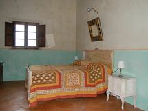 Accommodation:&nbsp;Morus