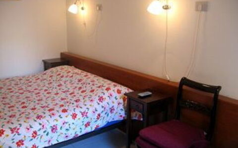 Accommodation:&nbsp;Room 1