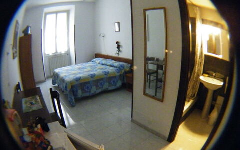 Accommodation:&nbsp;Room 2