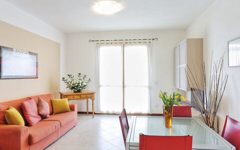 Accommodation:&nbsp;A2 50.2