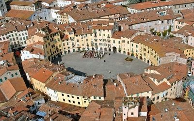 Anfiteatro - Lucca, Tuscany, Italy