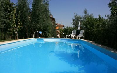 Casa Fanfulla: Water, Sky, Swimming Pool, Plant, Building, Shade, House, Tree, Rectangle, Chair