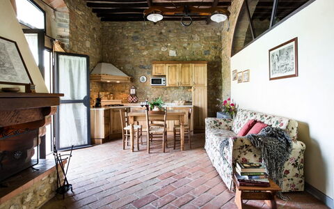 Accommodation:&nbsp;Nappolaio