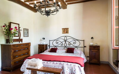 Accommodation:&nbsp;Poggio Falchi