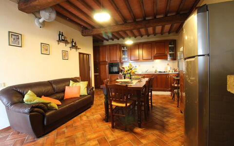 Agriturismo Ca di Vestro: Room, Property, Building, Interior Design, Furniture, Living Room, Floor, House, Real Estate, Hardwood