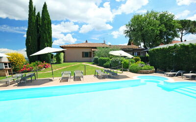 Accommodation:&nbsp;Villastrada 130.3