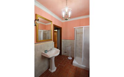 Corito: Mirror, Tap, Plumbing Fixture, Furniture, Building, Sink, Bathroom Sink, Bathroom, House, Picture Frame