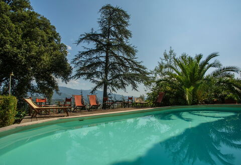 Villa Pedone: Water, Sky, Plant, Property, Swimming Pool, Natural Landscape, Tree, Arecales, Leisure, Real Estate